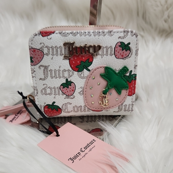 🔹️Juicy Couture🔹 Freshly Picked Small Zip Around Strawberry Wallet Peach White - Picture 2 of 10